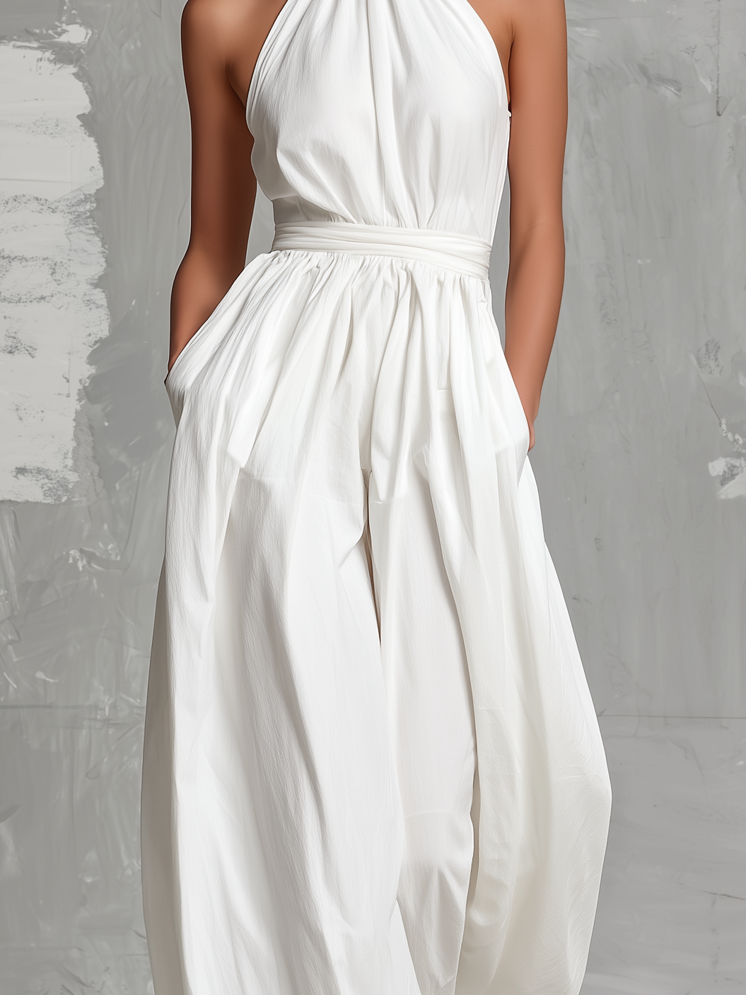 Zoltán | Elegante mono blanco tejido sin mangas con cuello halter