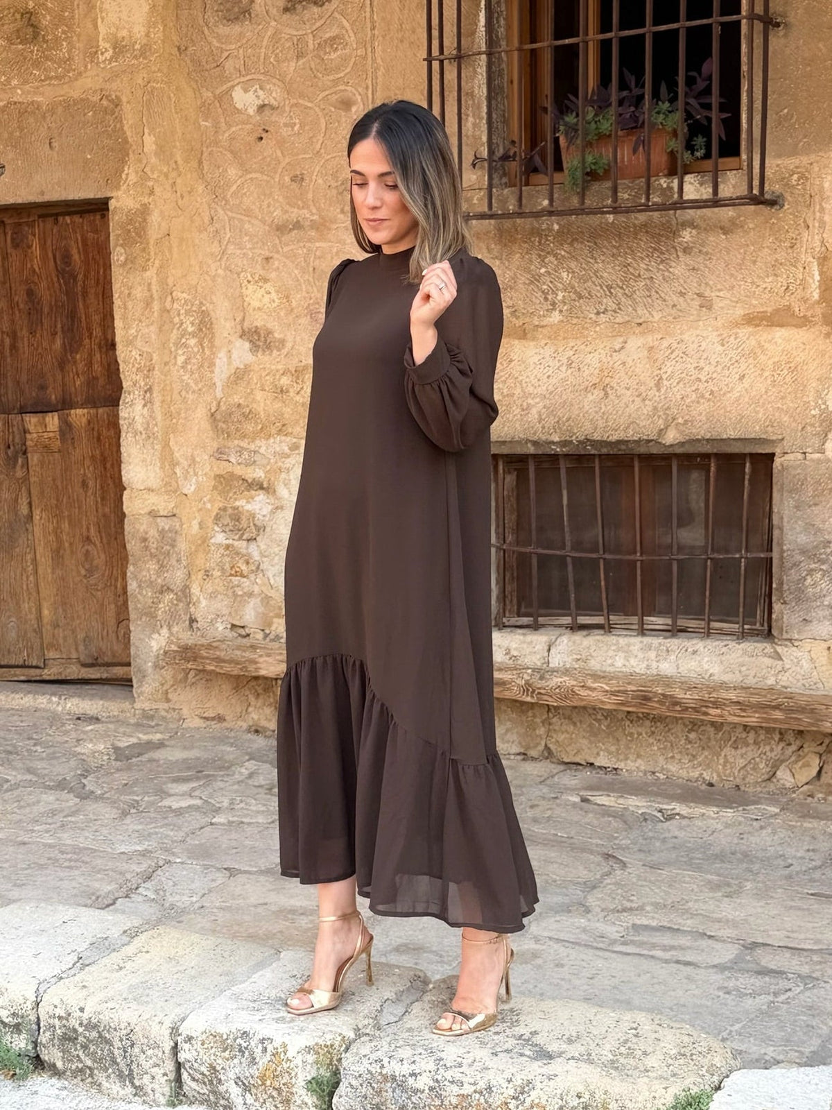 Andrea | Vestido Gasa Liso Marrón