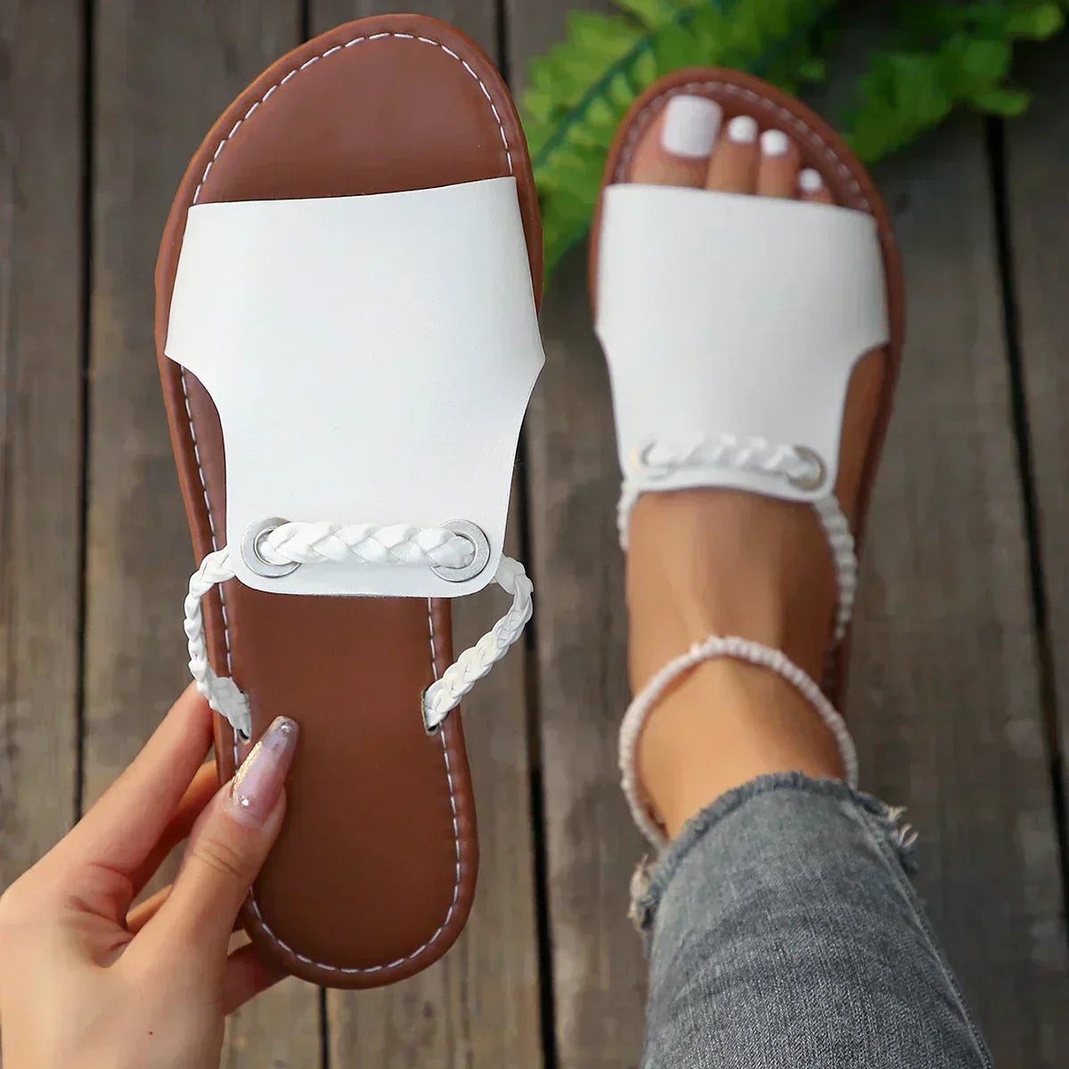 Sandalias trenzadas de deslizar