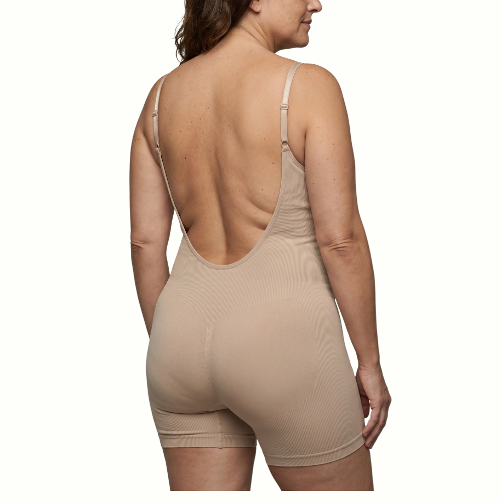 Body moldeador con pantalón corto