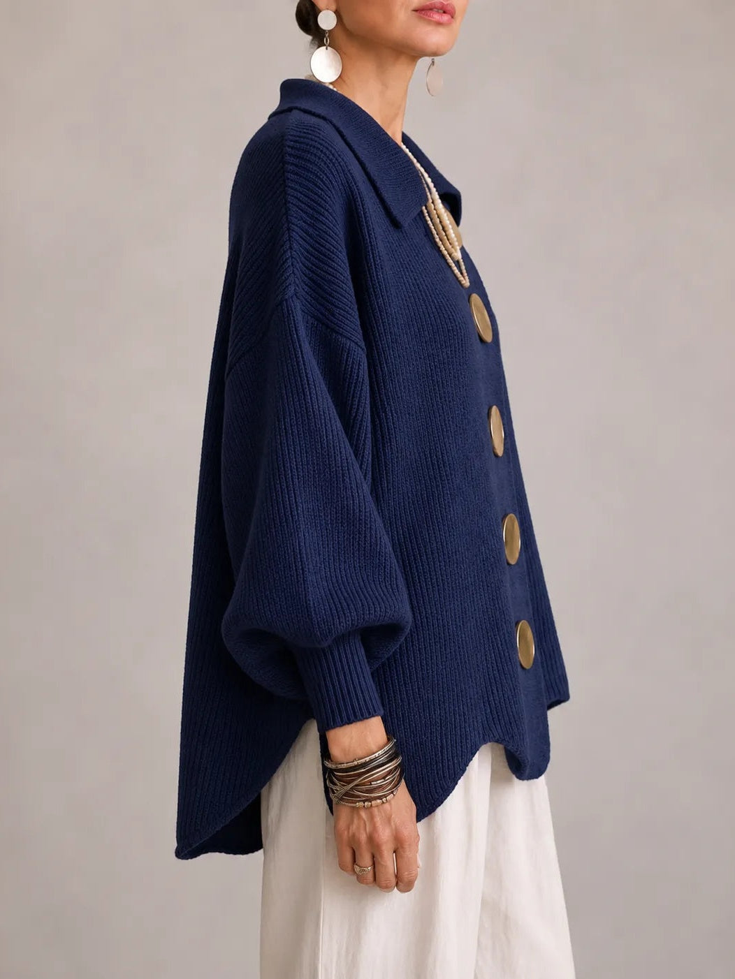 Milena | Cárdigan Oversize de Pana con Orlo Smerlato, Azul Marino