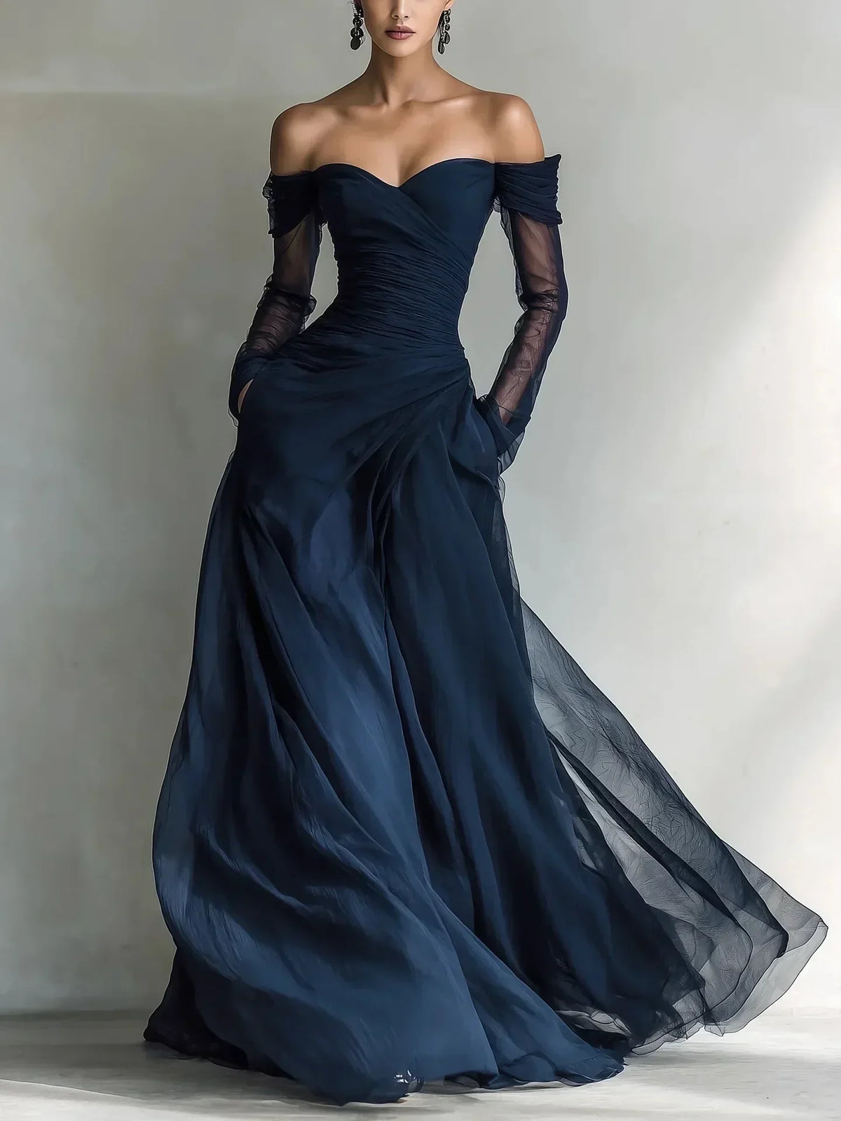 Eleonora | Vestido largo con hombros descubiertos e insertos de red