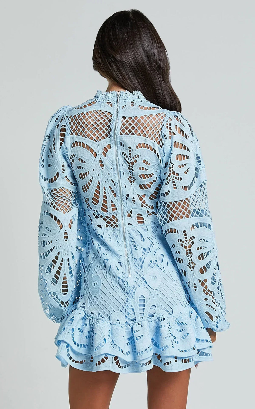 Lilly - Vestido corto elegante con cuello mao