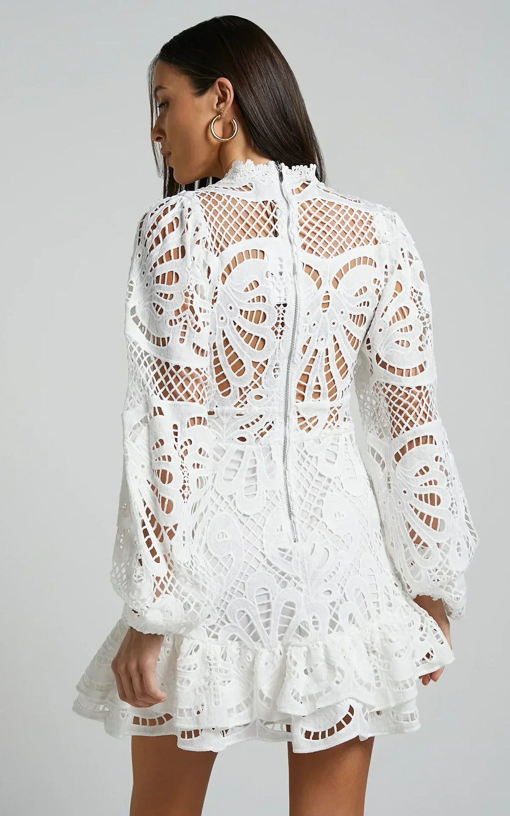Lilly - Vestido corto elegante con cuello mao