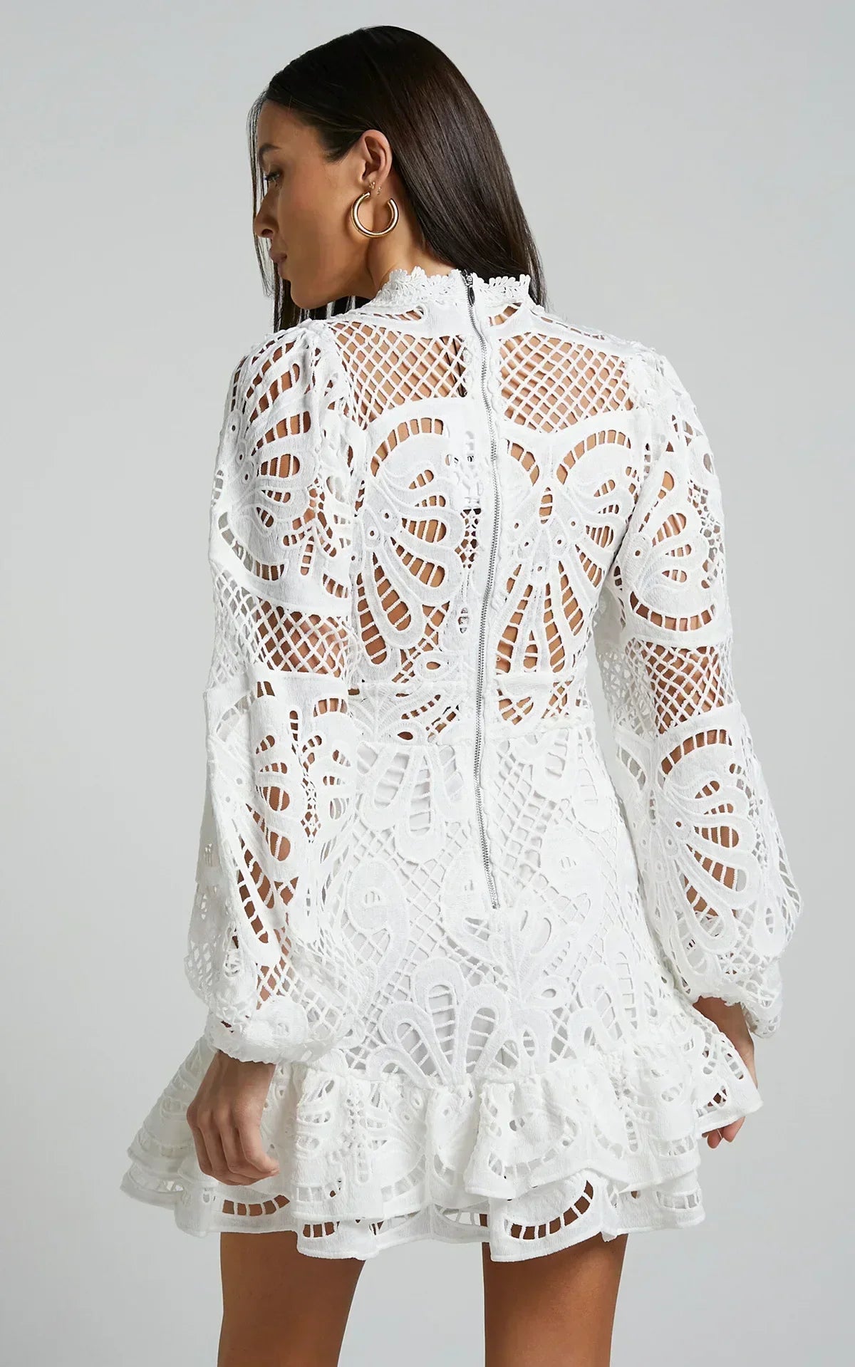 Lilly - Vestido corto elegante con cuello mao