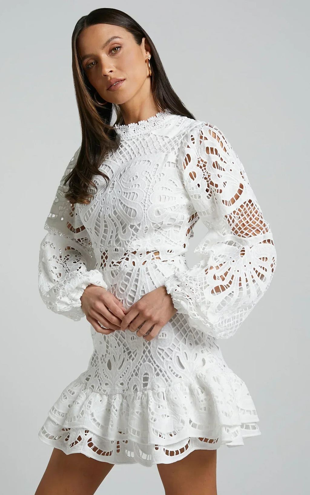 Lilly - Vestido corto elegante con cuello mao