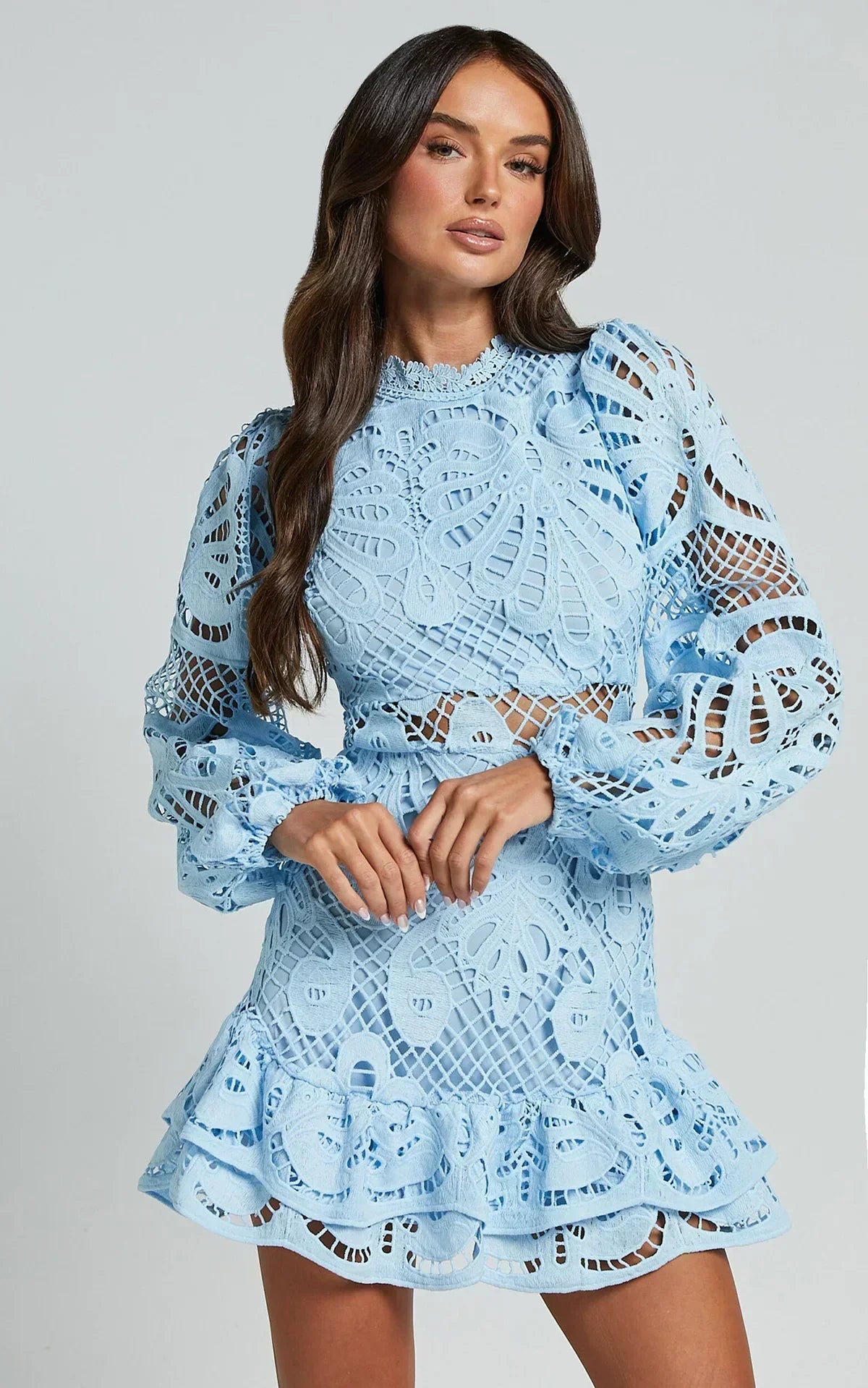 Lilly - Vestido corto elegante con cuello mao