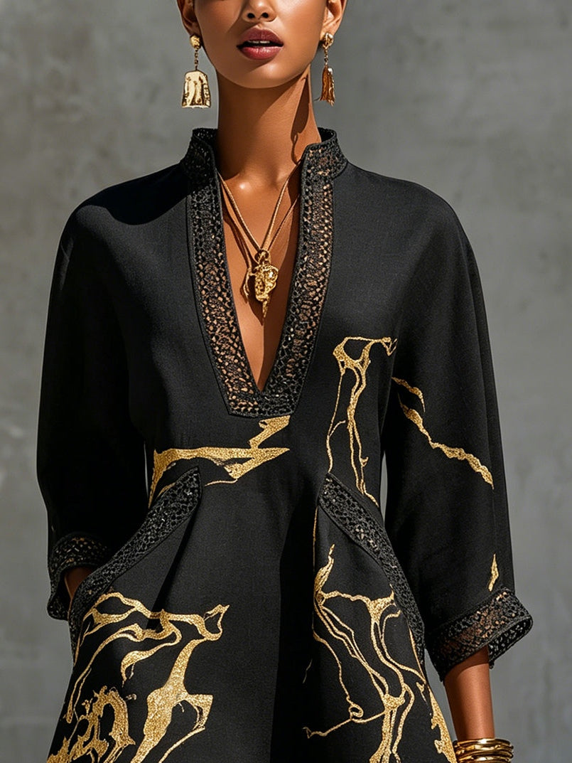Diana - Vestido corto estampado en negro y dorado con escote en V y encaje de crochet