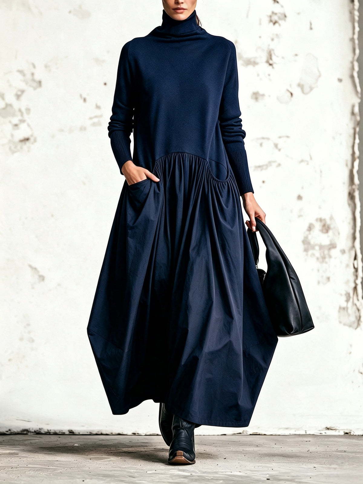 Sara | Vestido Maxi Oversized Negro con Detalle en Bolsillo y Cuello Alto