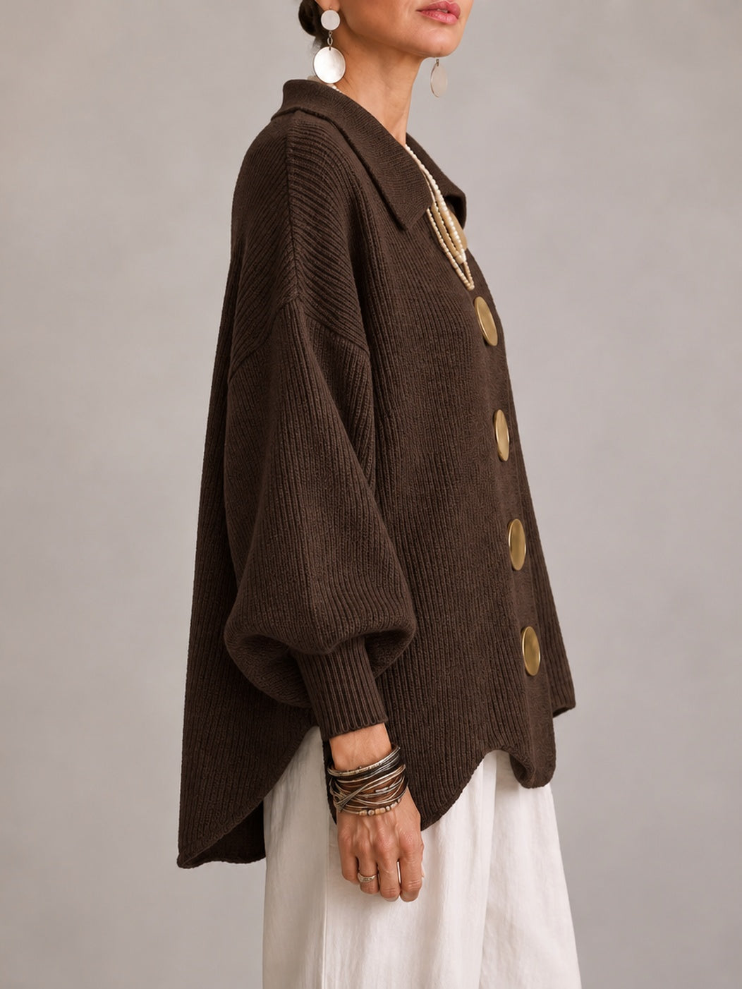 Graziella | Cárdigan Oversize de Pana con Dobladillo Ondulado, Marrón Chocolate