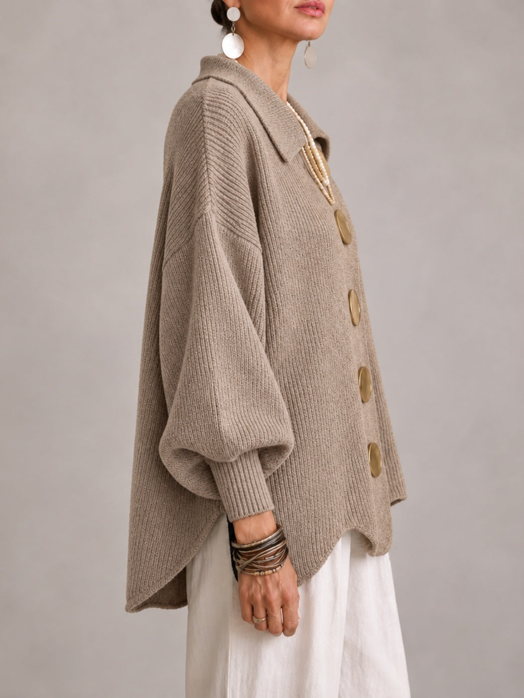 Iolanda | Cardigan Oversize de Puntos con Dobladillo Ondulado, Beige Arena