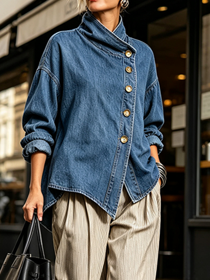Isotta | Camisa Oversize de Denim con Abotonadura Diagonal, Azul